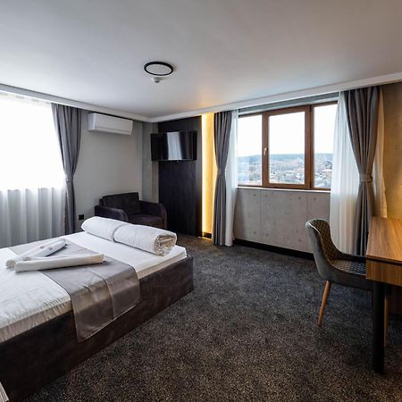 Hotel Elit Pernik Exteriér fotografie