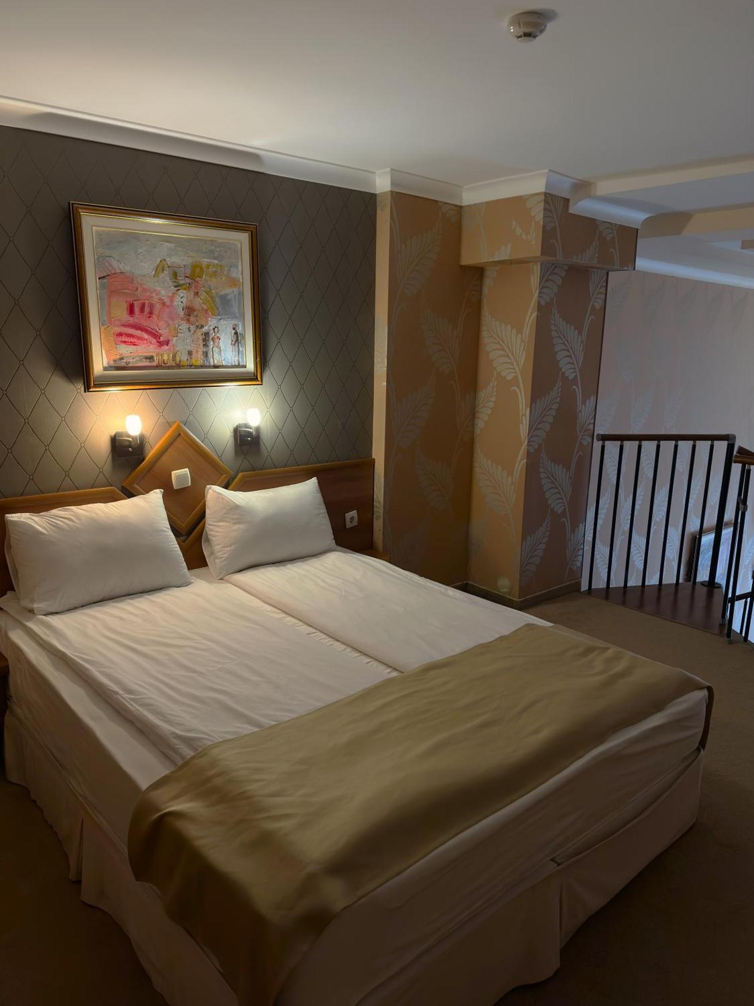 Hotel Elit Pernik Exteriér fotografie