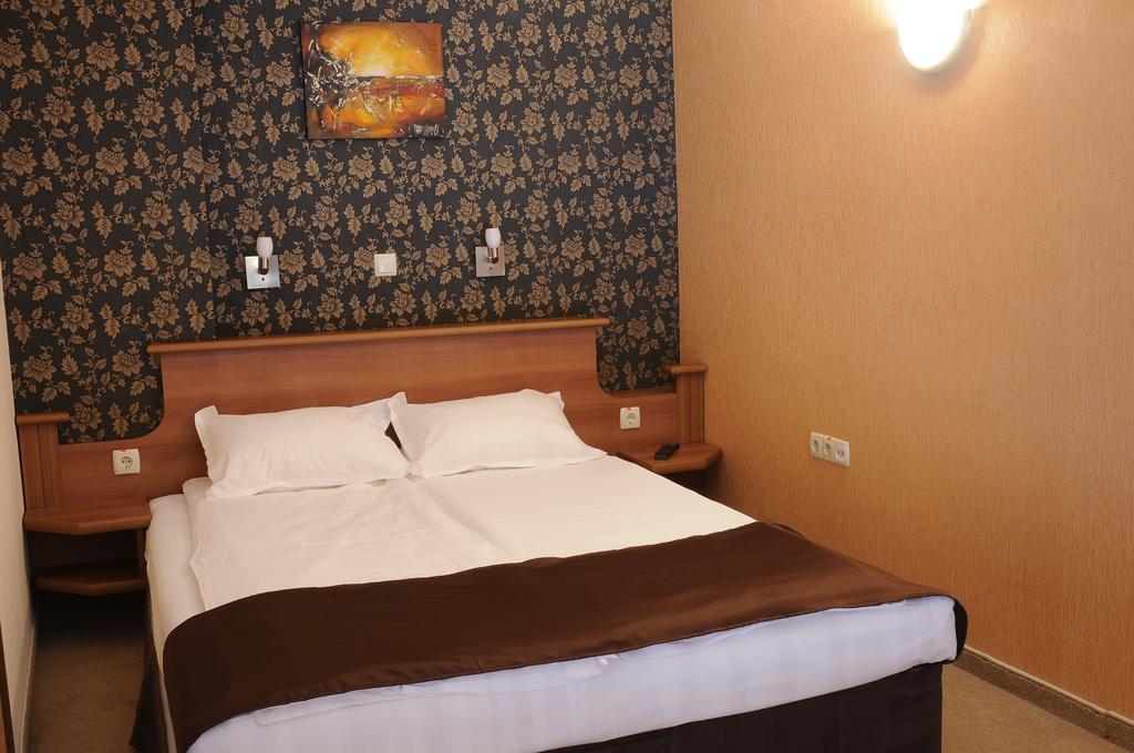 Hotel Elit Pernik Exteriér fotografie
